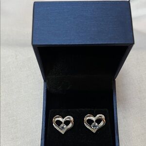 Chic Heart Earrings in Gold and Silver